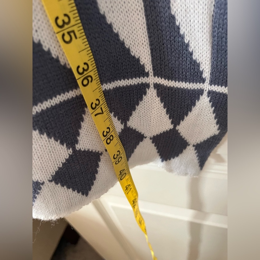 Love Stitch Acrylic Geometric Patterned Blue and White Long Cardigan Size M/L - Picture 5 of 15